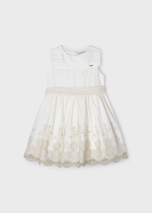 Vestido crudo bordado