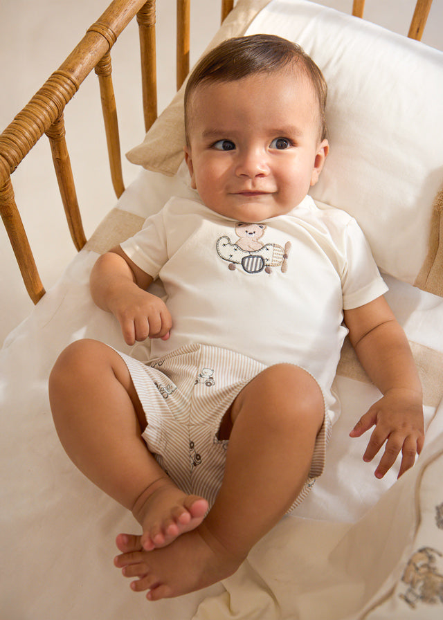 Conjunto short con camiseta topo