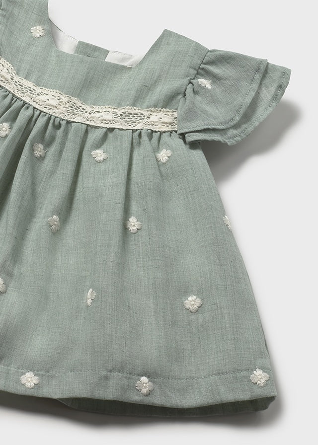 Vestido bordado aqua