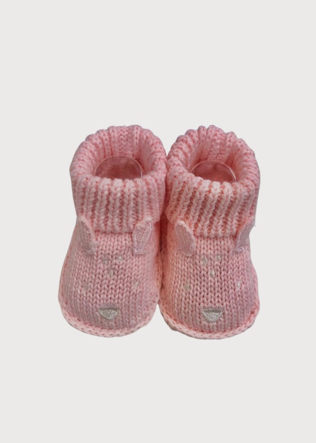 Zapatitos tejidos de crochet conejita rosa